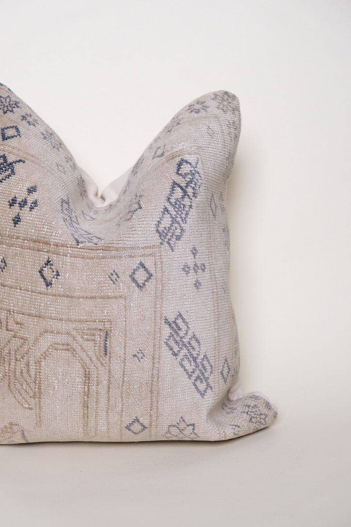 Turkish Rug Wool Pillow Cover | Trey (18" x 18")