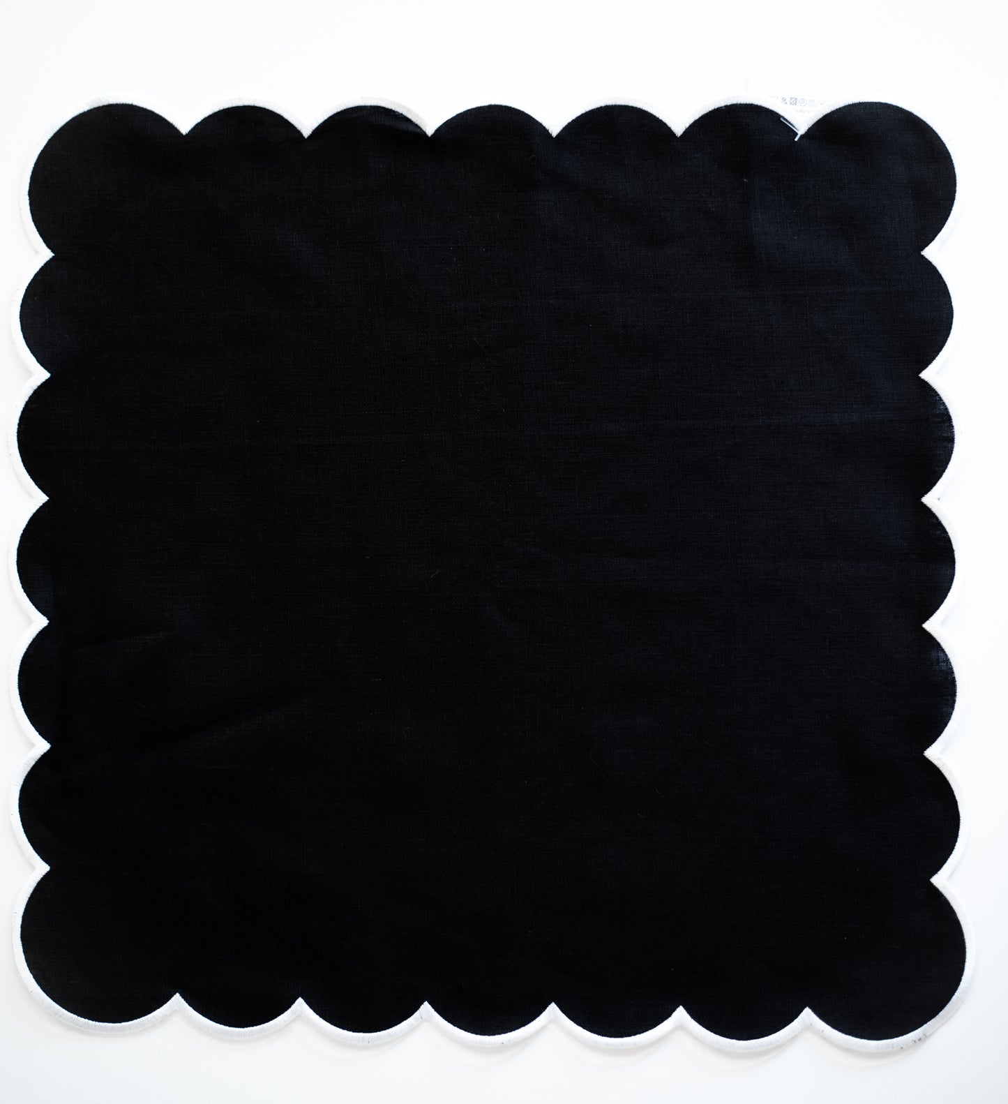 Black square scalloped linen napkin placemat with white trim