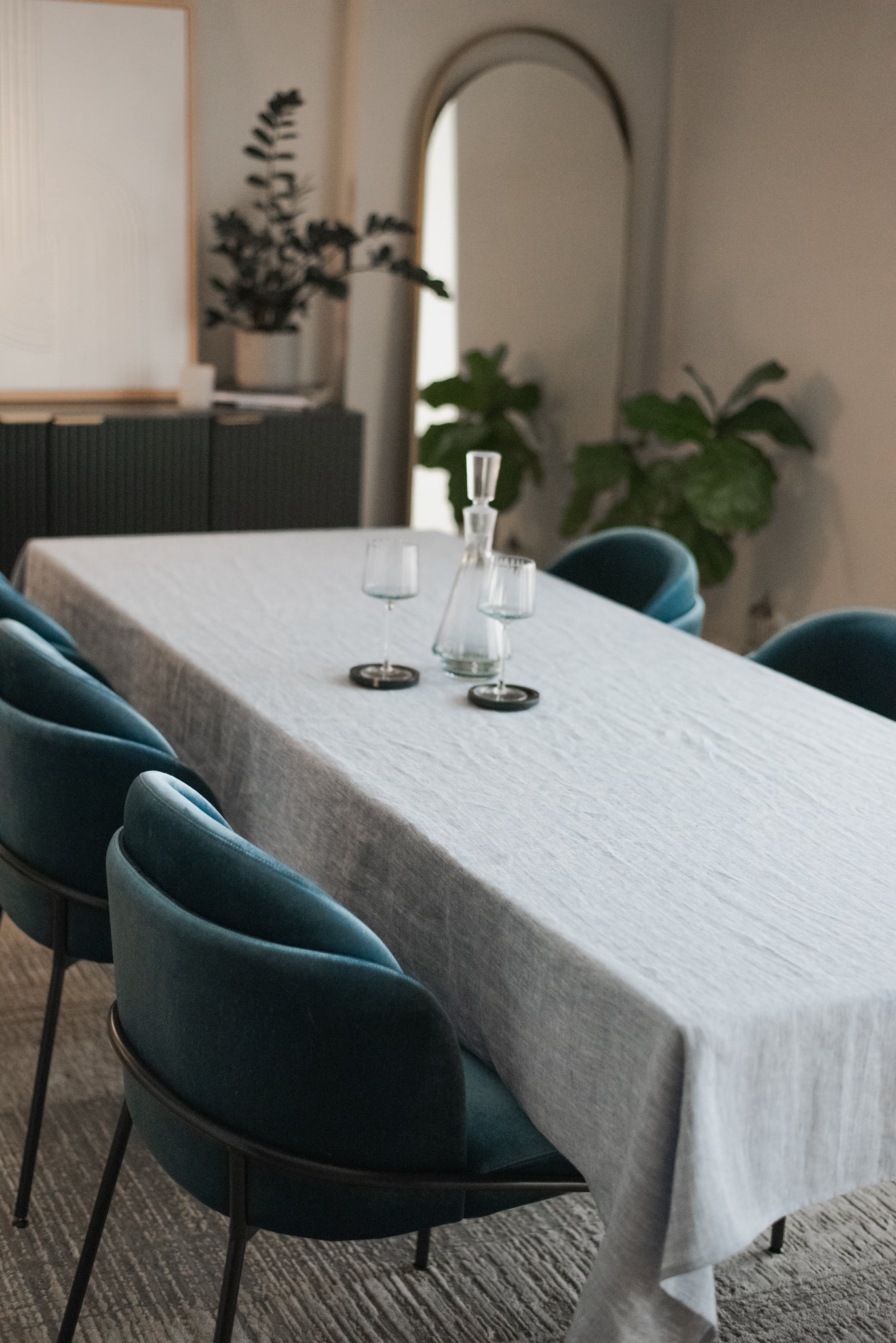 Blue color high quality pure european linen sustainable tablecloth