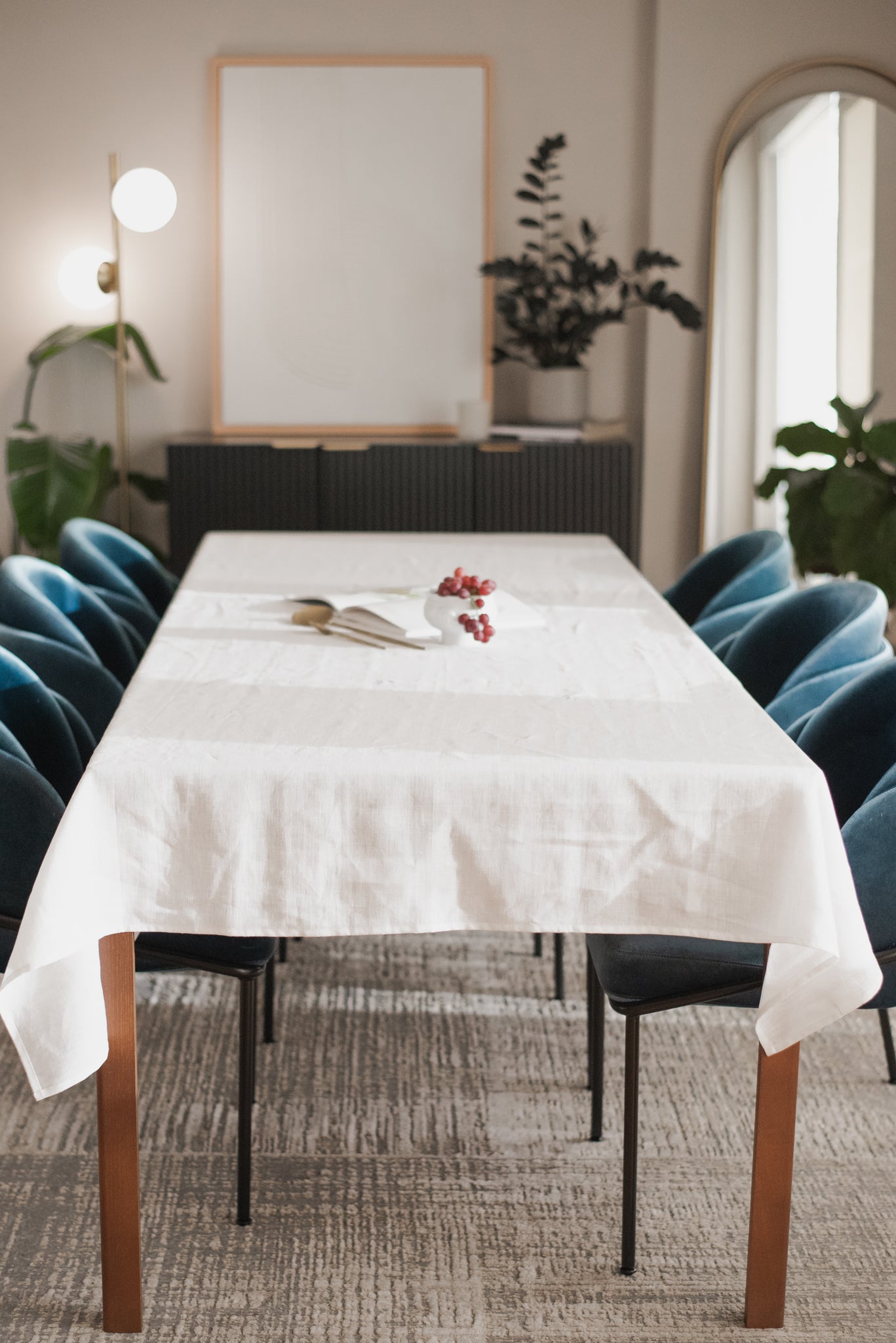 White color high quality pure european linen sustainable tablecloth